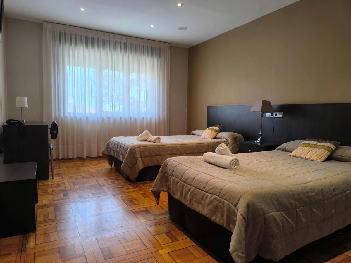 Hotel Santa Barbara Andorra Bagian luar foto